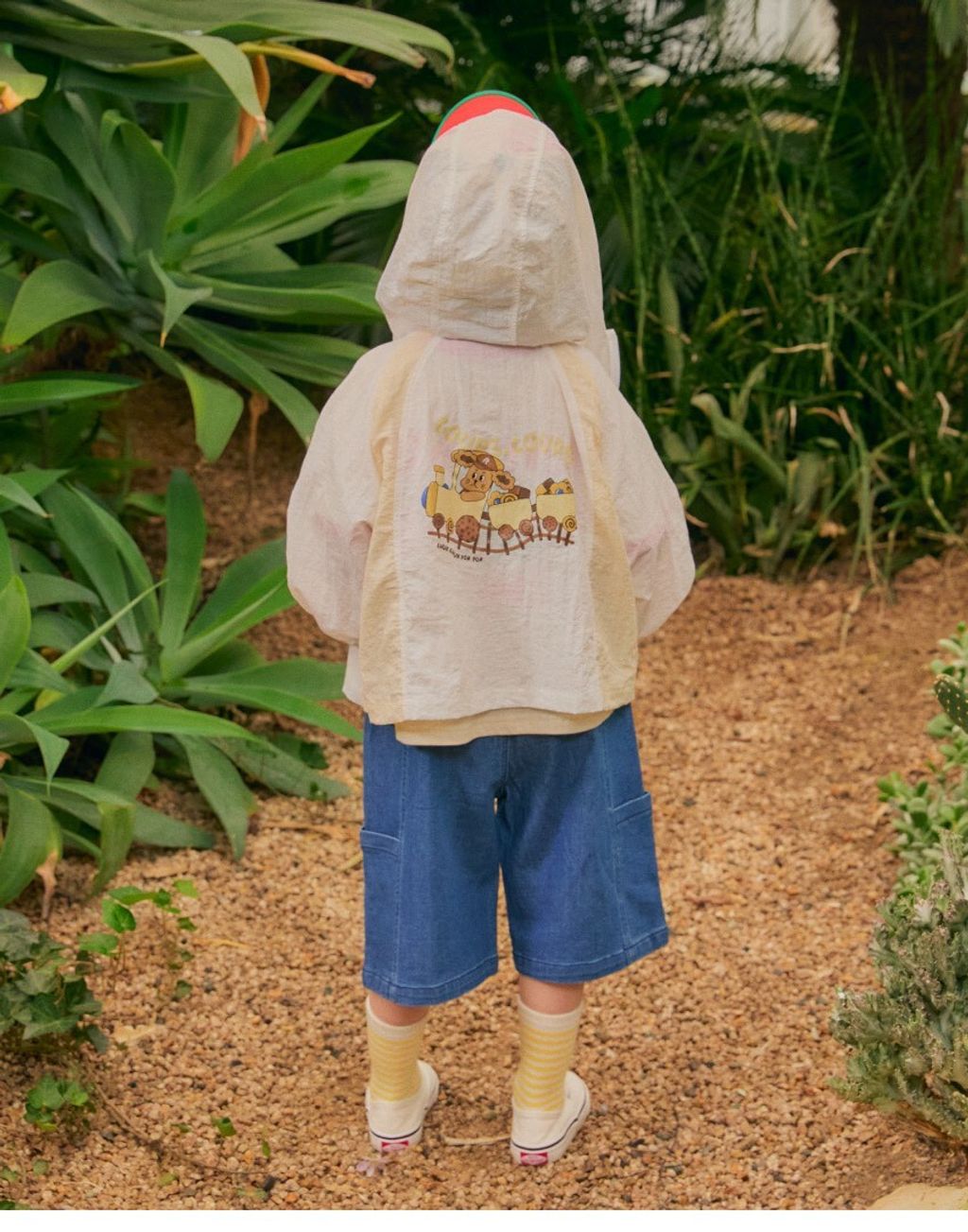 LINE_ALBUM_Rototo 26夏_260407_186