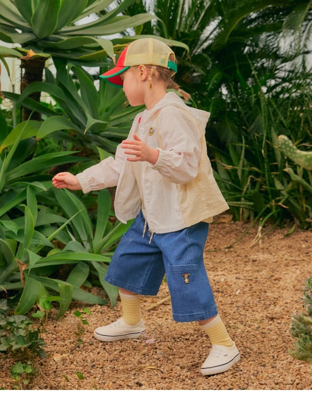 LINE_ALBUM_Rototo 26夏_260407_187