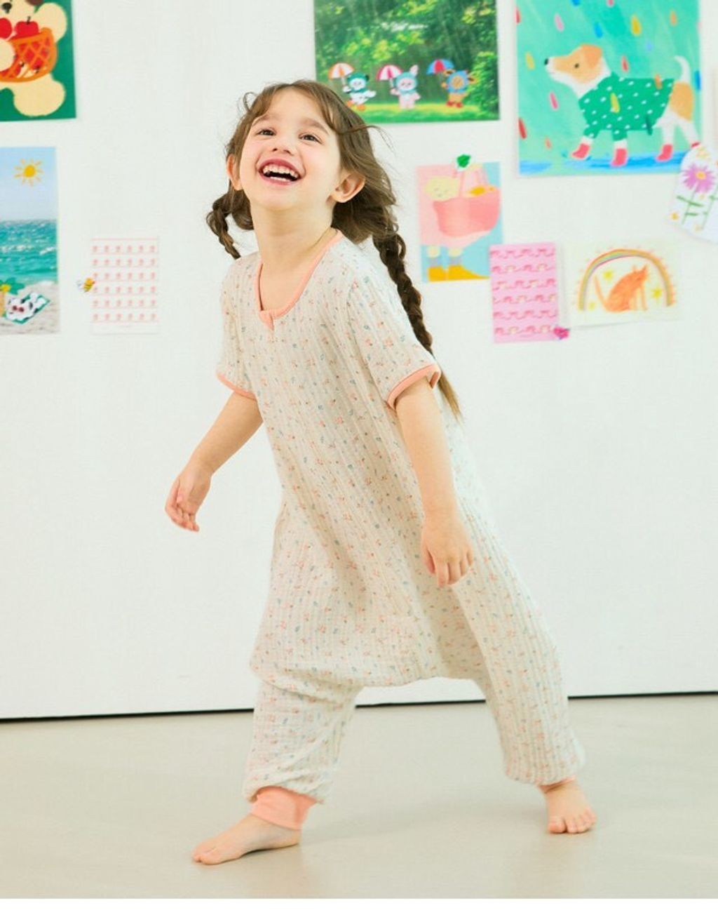 LINE_ALBUM_Rototo 26夏_260407_175