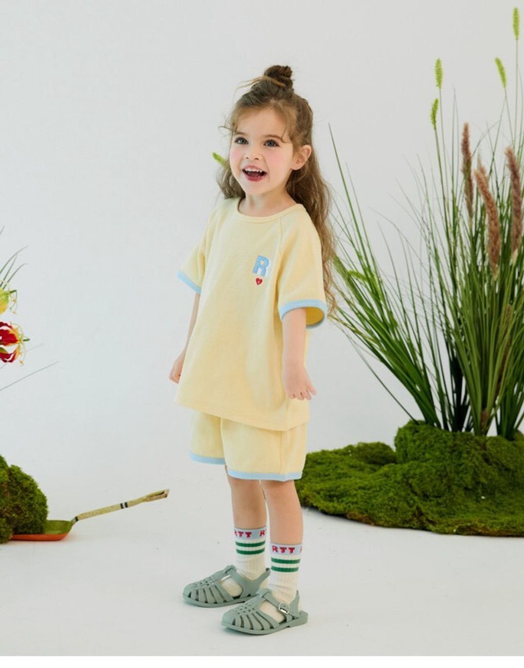 LINE_ALBUM_Rototo 26夏_260407_106