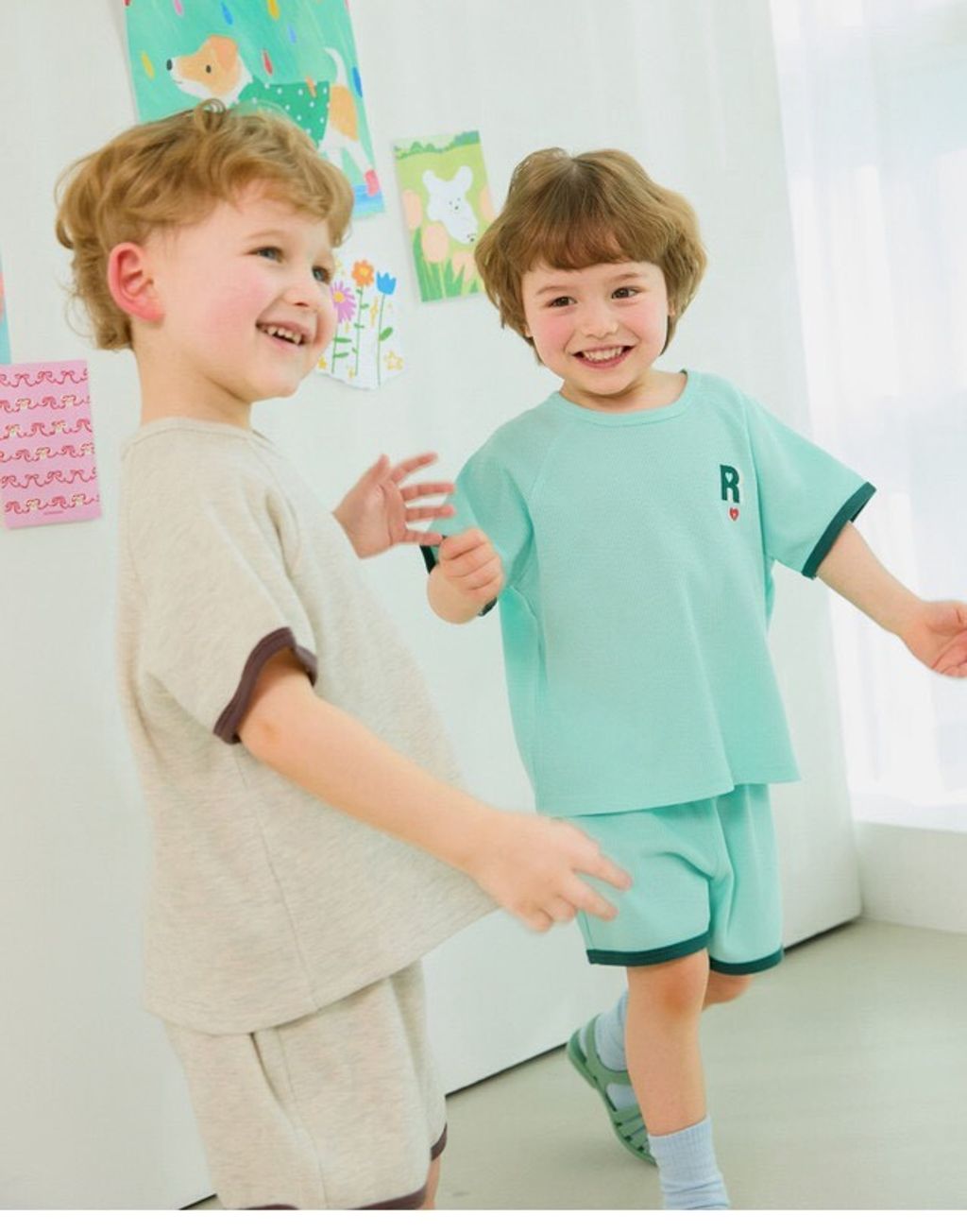 LINE_ALBUM_Rototo 26夏_260407_99