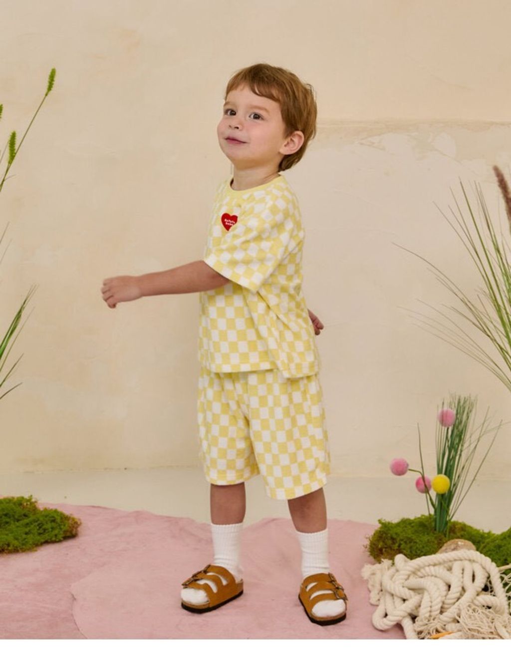 LINE_ALBUM_Rototo 26夏_260407_66