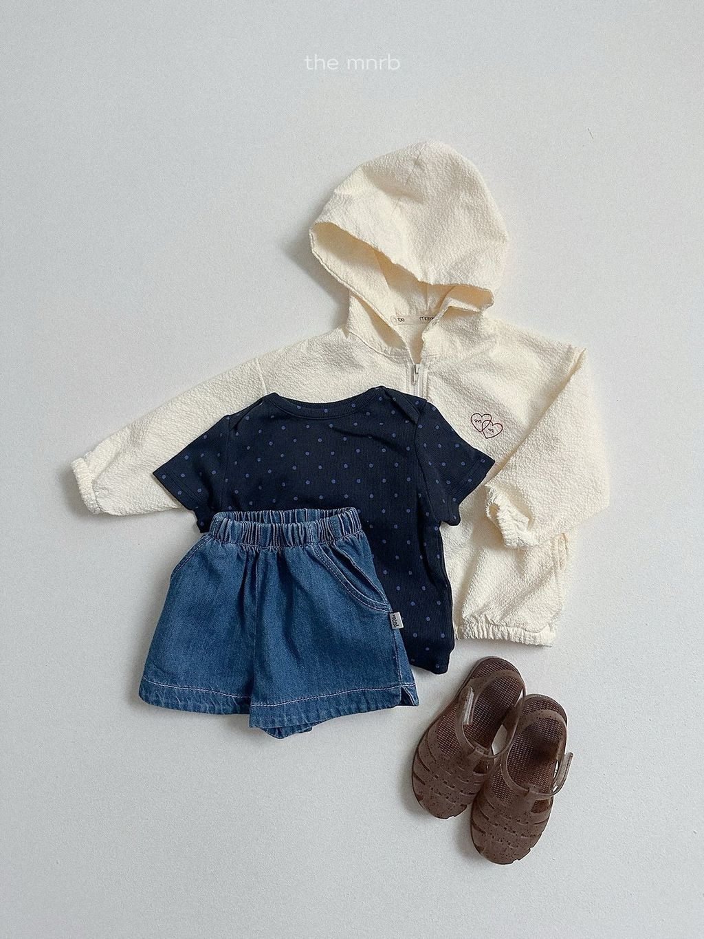 LINE_ALBUM_minirobe_260428_122