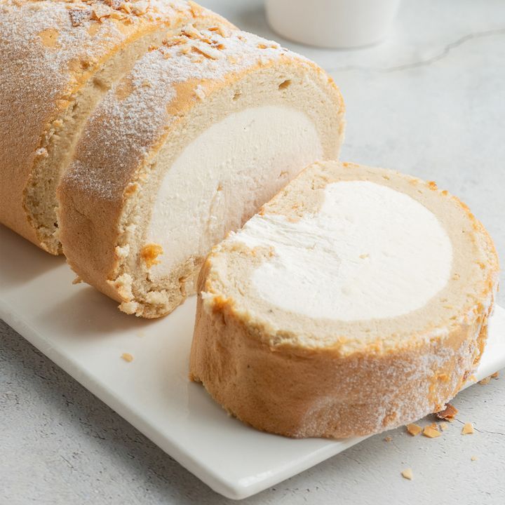 3878