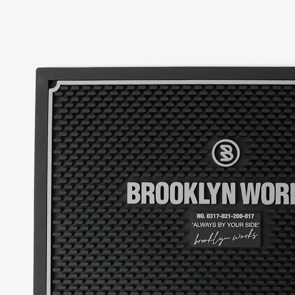 LINE_ALBUM_brooklyn works桌墊_231026_2