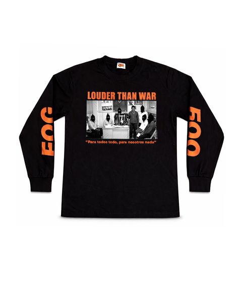 FLAT LAY COMBAT TSHIRT without logo.jpg