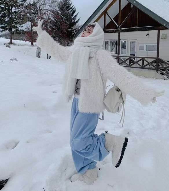 87b9dcdff1691f851408319ee24b58b8