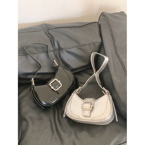 tw-11134207-7r98r-m0dgyonnaz8315