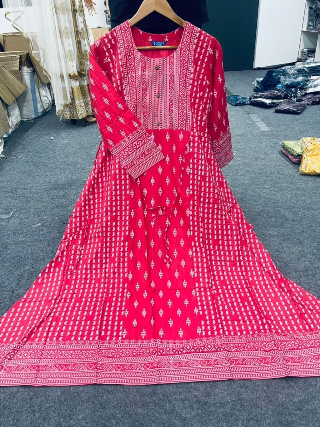 a41ece6b100d5f8a5f95b220c74548e3