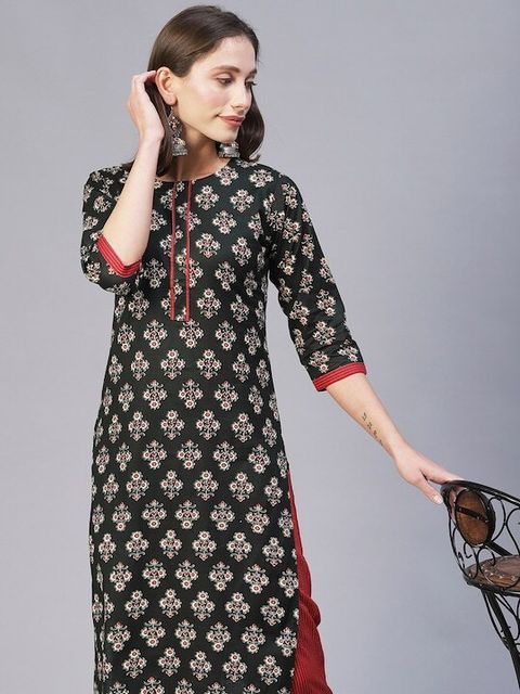 4a7577d1-dce2-4af6-9495-2d2615ce0bce1705054230422AMRUTVARSHACREATIONWomenBlackFloralPrintedRegularThreadWorkP7