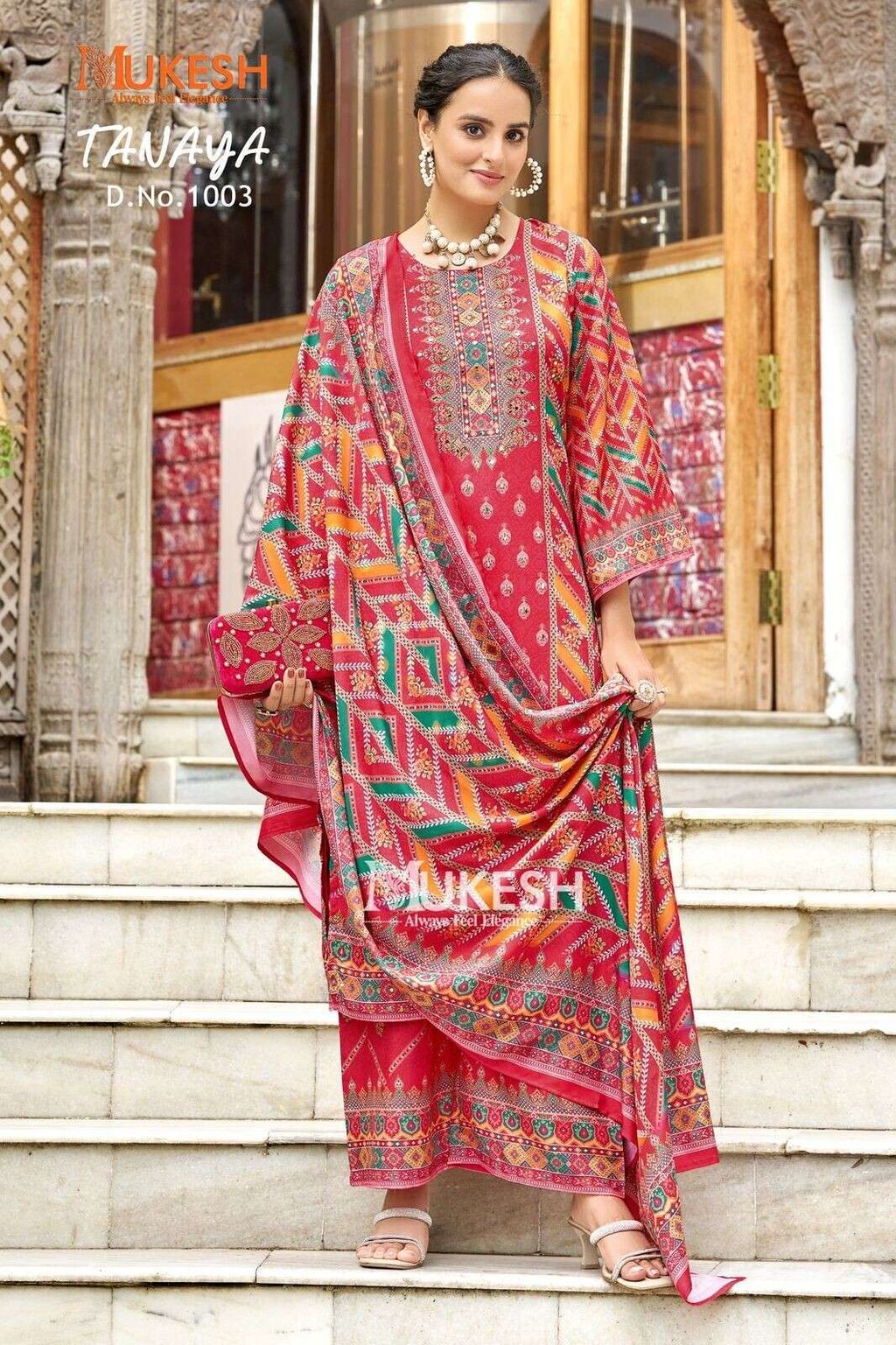 tanaya-by-mukesh-in-pure-crape-silk-digital-print-with-full-micro-inner-3-2025-08-26_17_24_11