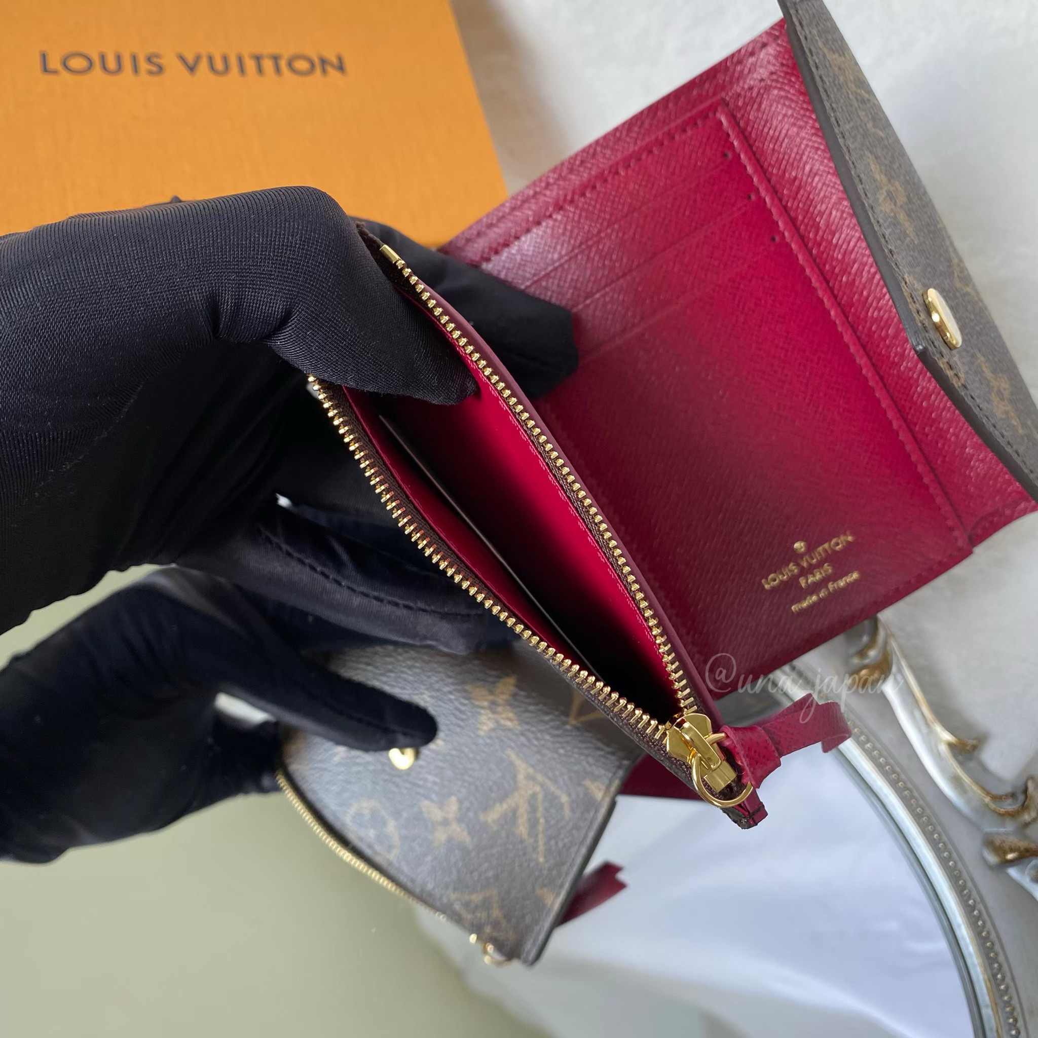 折りたたみ財布 LOUIS VUITTON Victorine Wallet M12390 2023 x Yayoi Kusama Victorine Wallet - Louis Vuitton