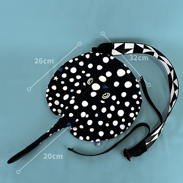 黑白魟造型肩背包