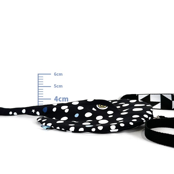 黑白魟造型肩背包