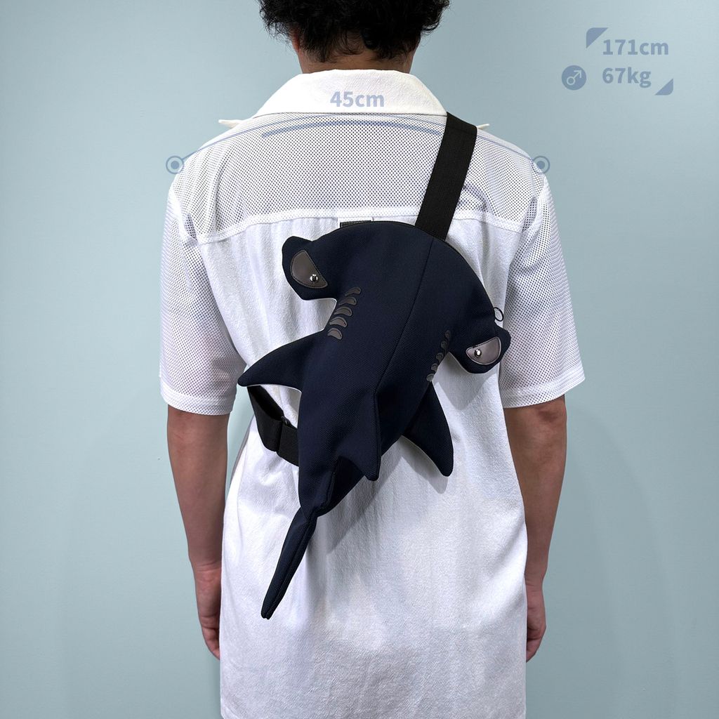 雙髻鯊造型肩背包