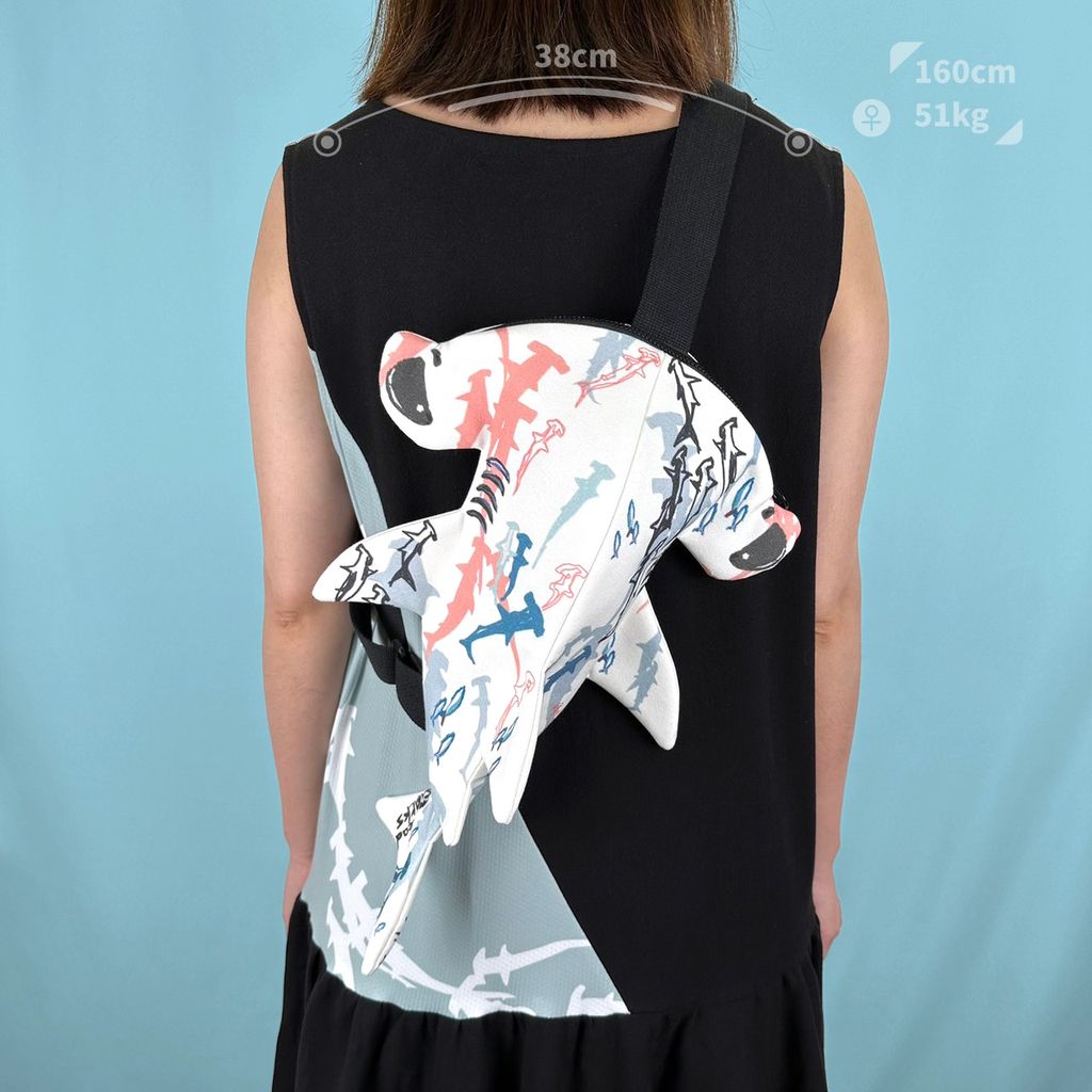 雙髻鯊造型肩背包