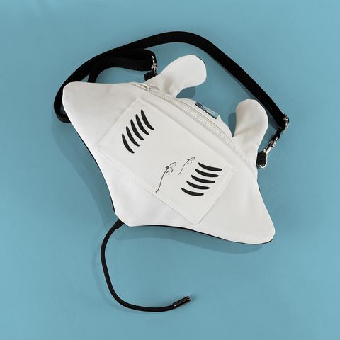 鬼蝠魟造型肩背包