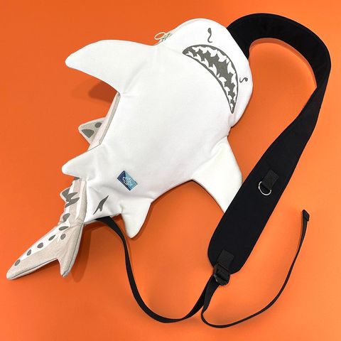 虎鯊造型肩背包