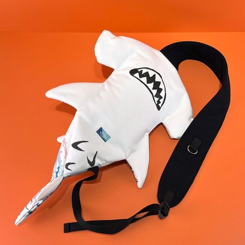 雙髻鯊造型肩背包