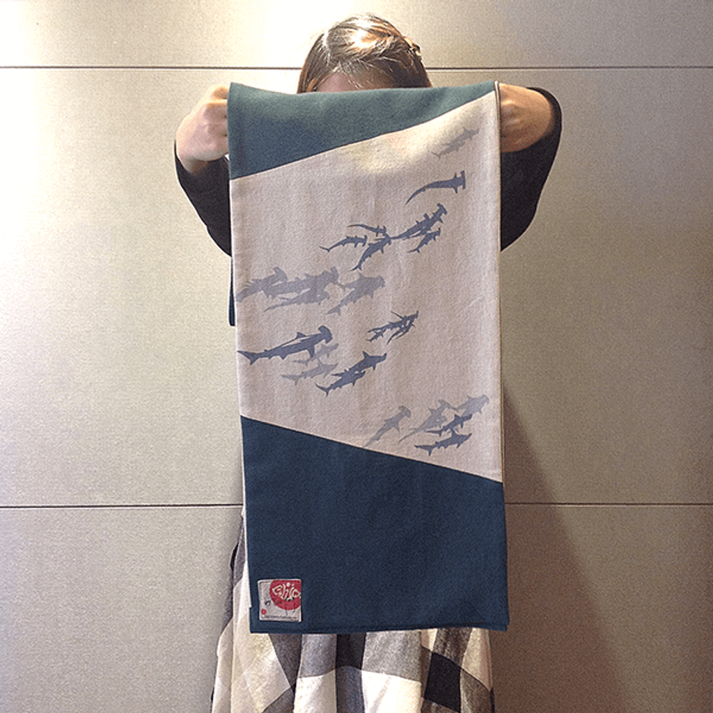 鯊魚魟魚印花圍巾