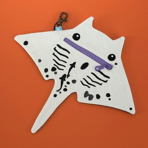 鬼蝠魟造型零錢包