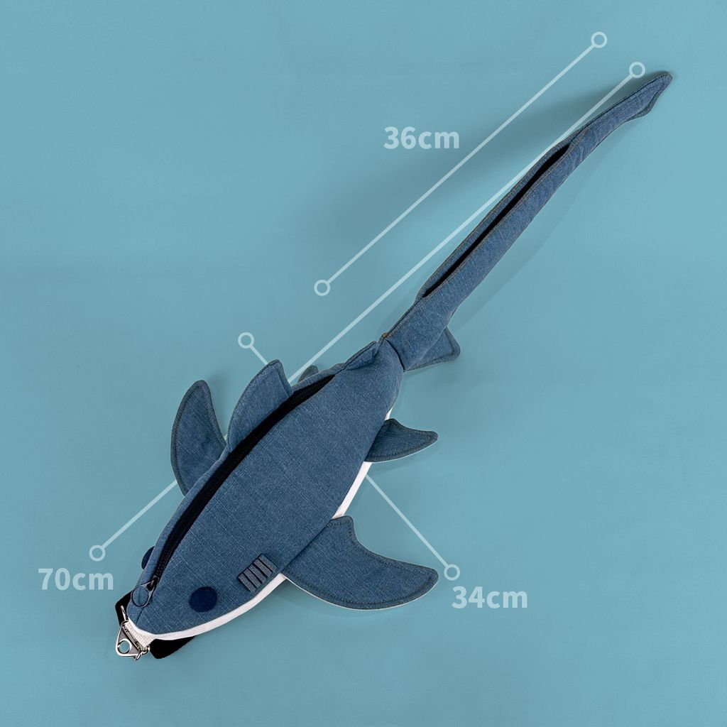 長尾鯊造型肩背包