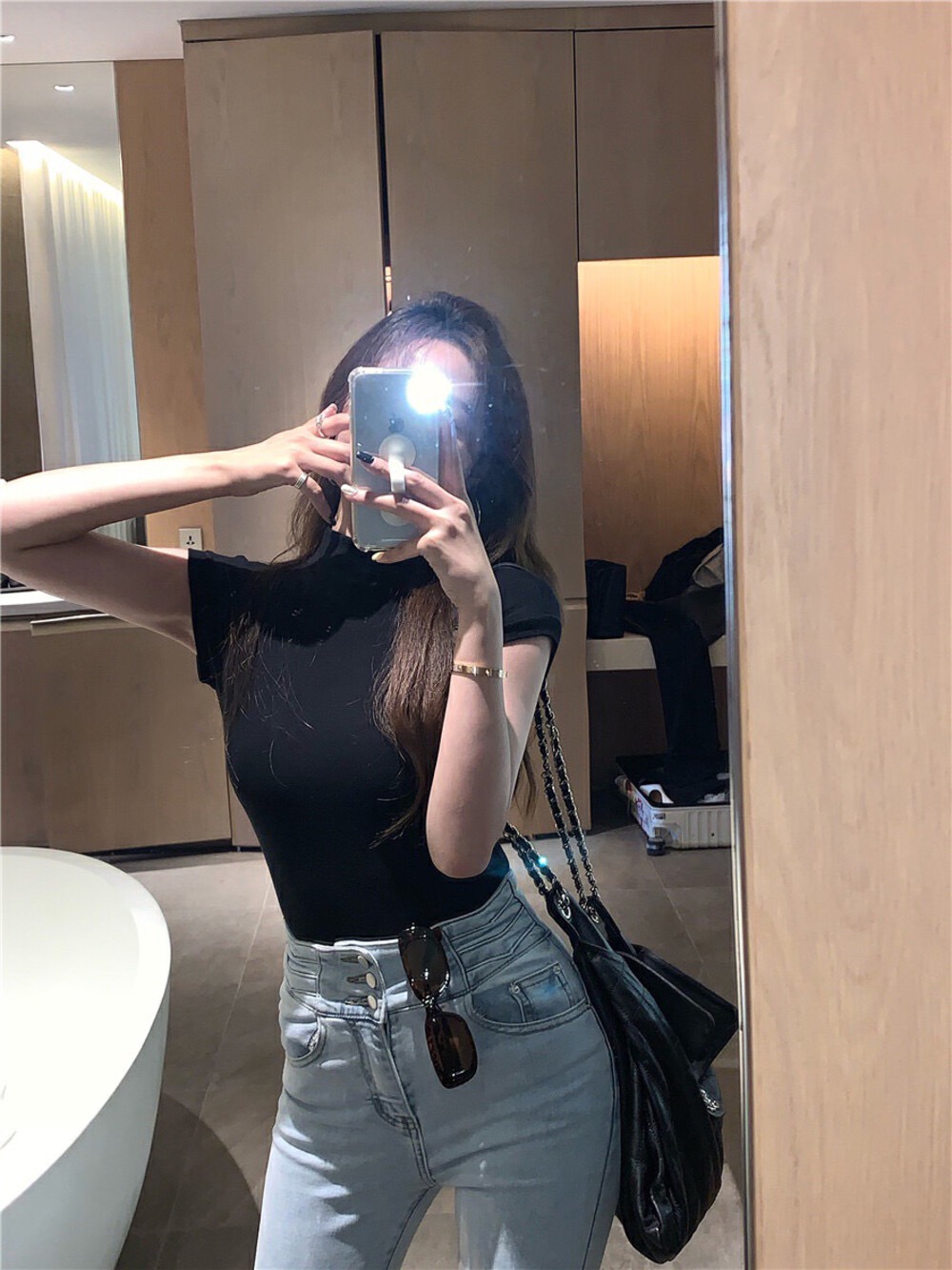 BC528CD5-8ADE-436C-852C-4E723FAA9CBF