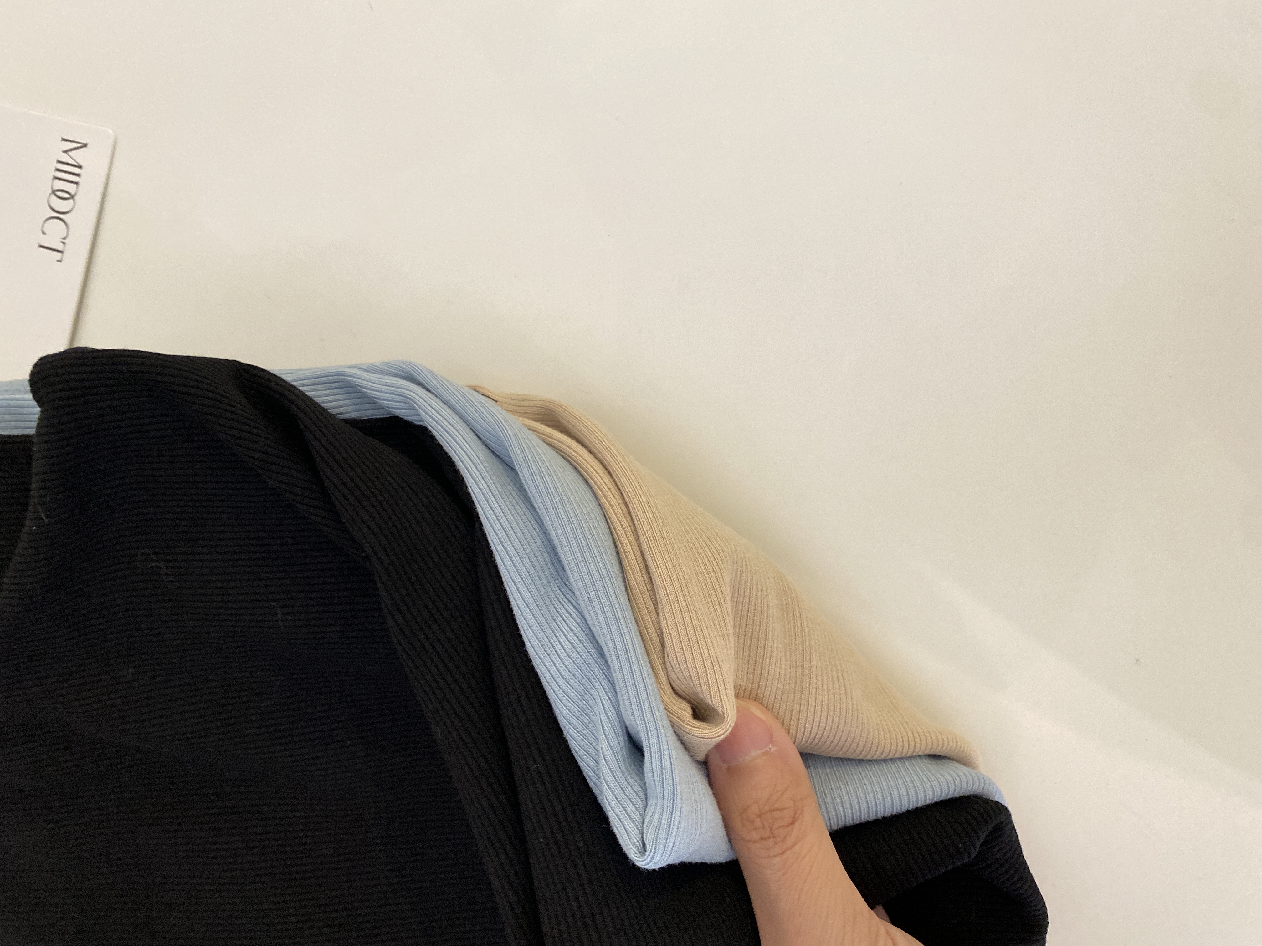 FC6EB919-7D6E-4BC6-9D74-9AA6FD0D0267