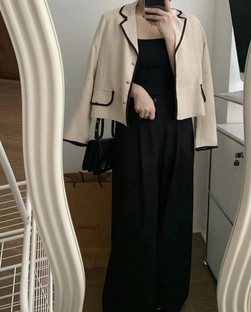 F97F0208-0789-416A-B82D-FE064CFF287B