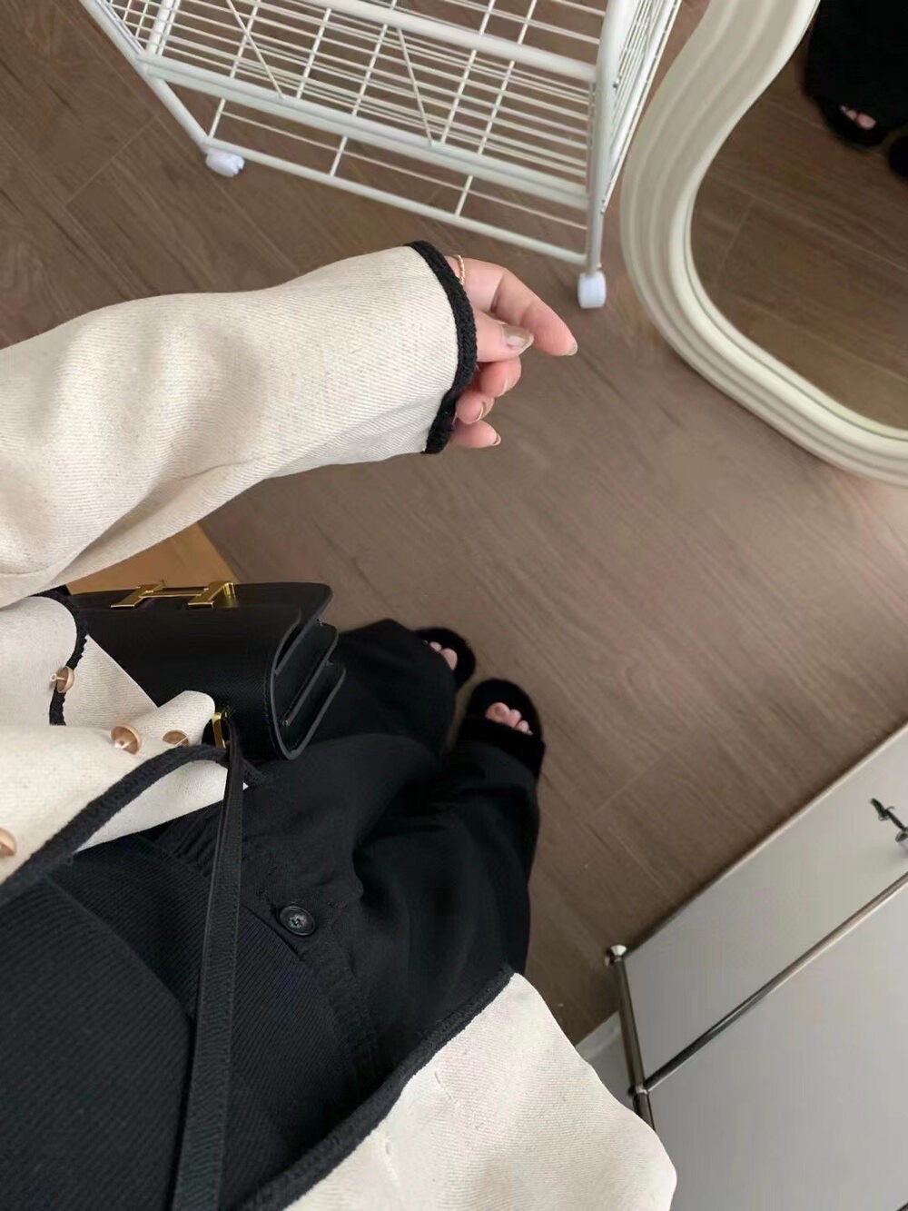 D2FDB95C-0990-4A89-BB2B-510BC8675E77