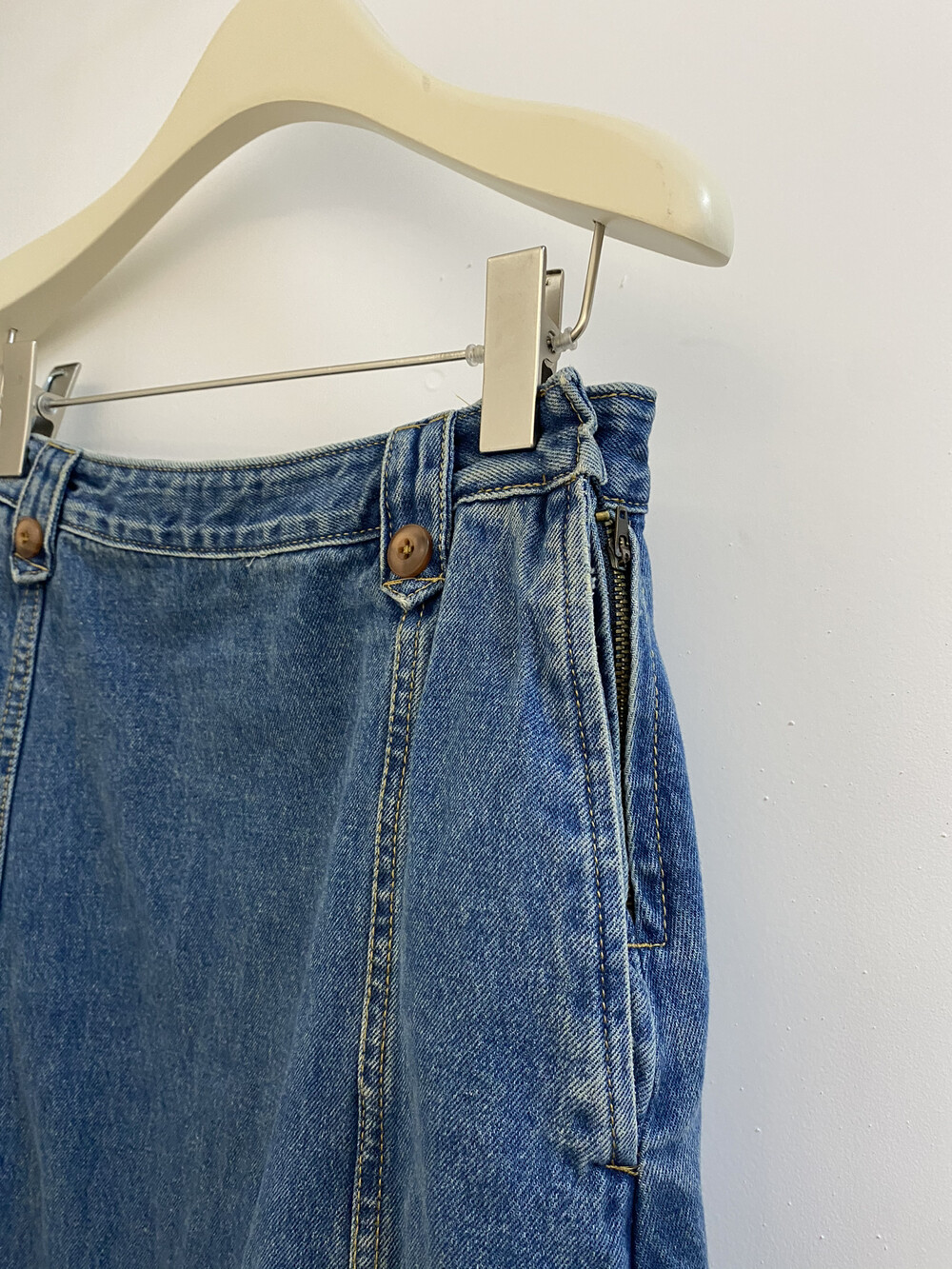 AA6E0902-ECEF-4F0B-A52C-B7614DBCEB51