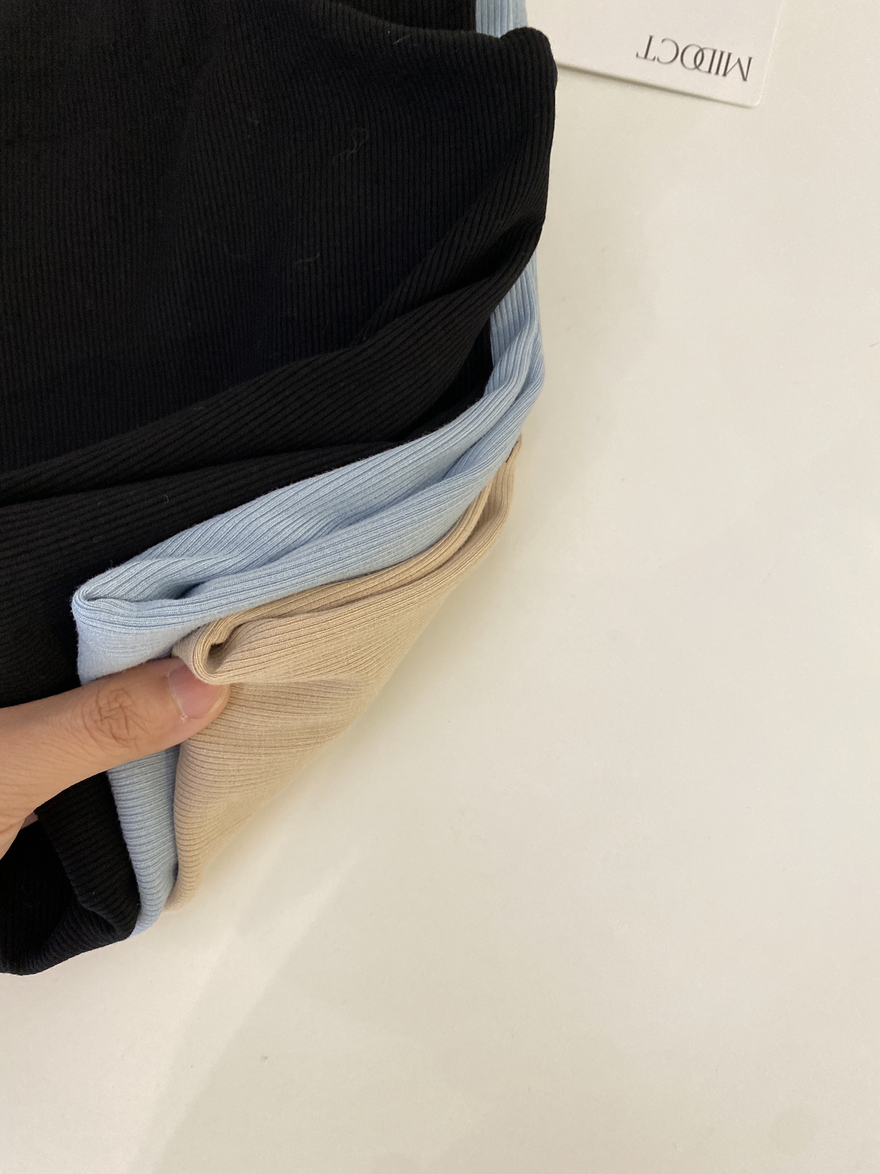 402B40D2-C514-47B2-B990-D73E5BE0C870