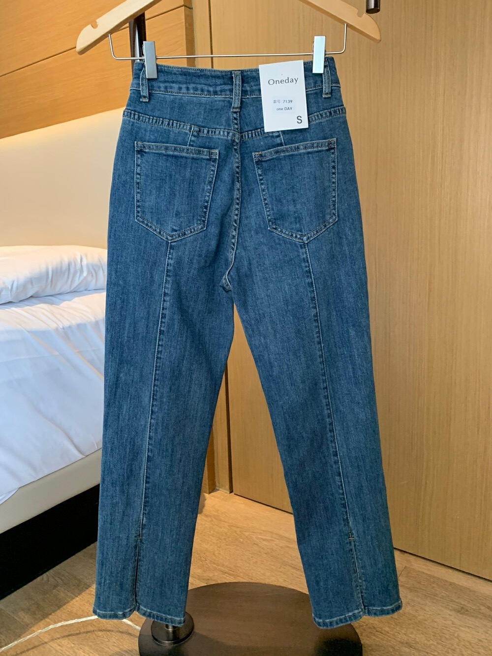 0FDD039A-8825-4E15-89D8-AE8C60746A1C