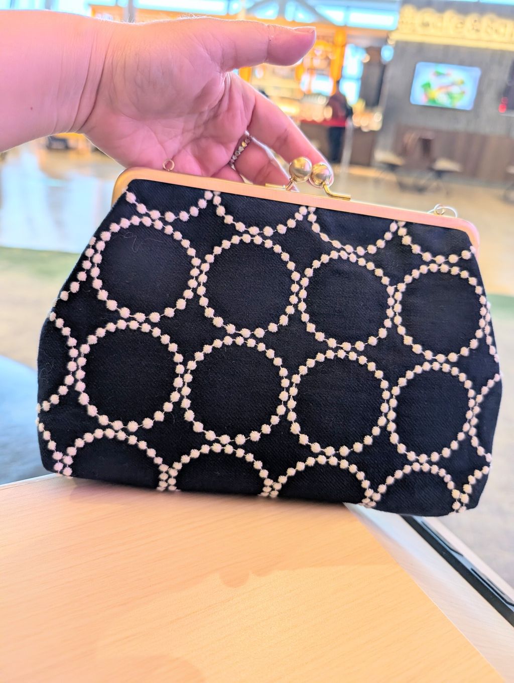 PXL_20260420_063702982