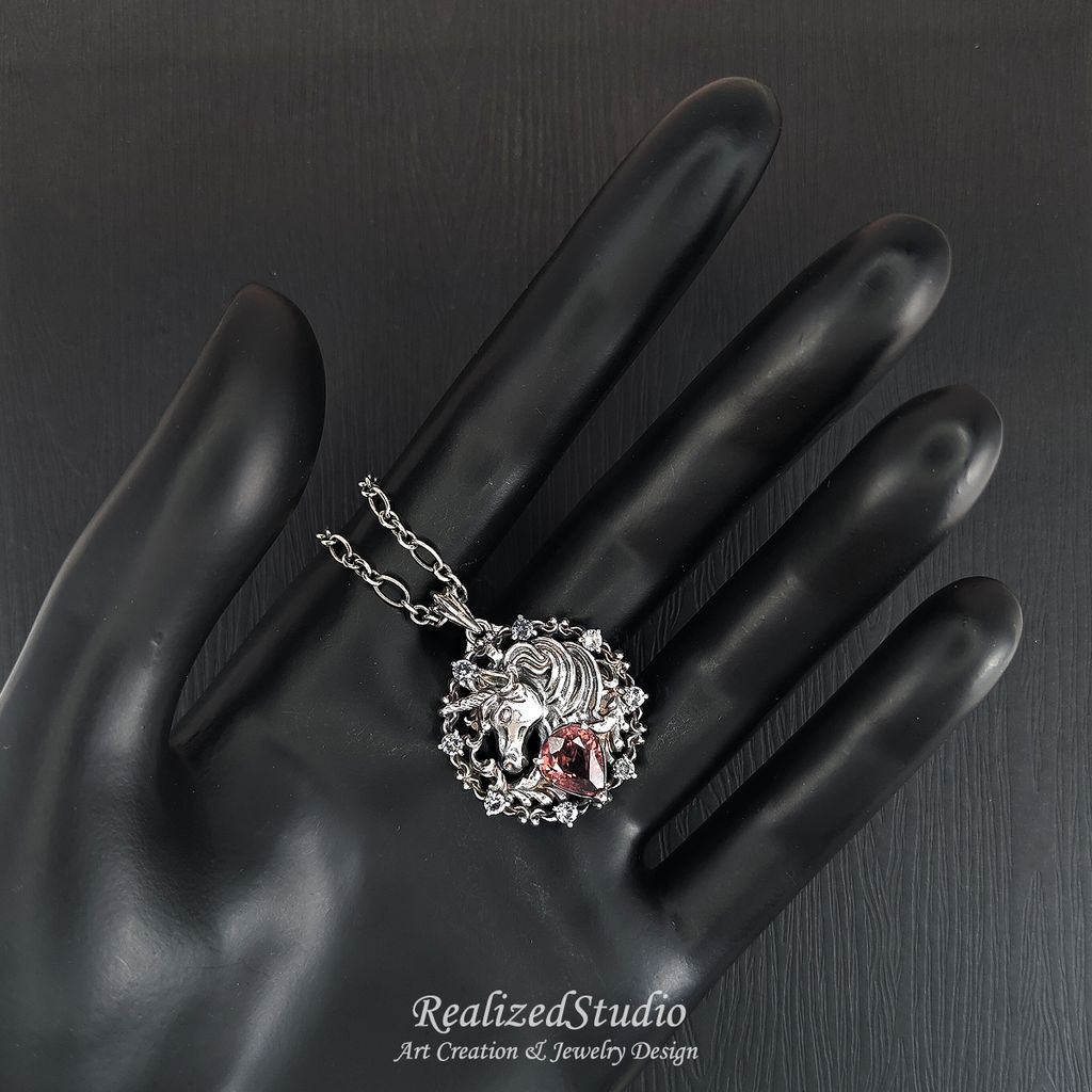 P26105n74 unicorn horse talisman 25mm zircon red borwn rzsk 002