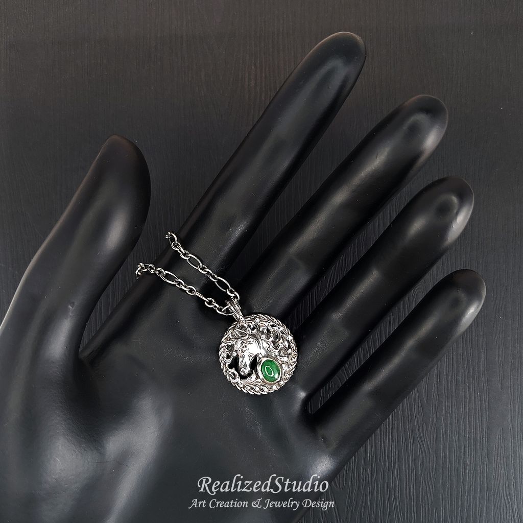 P26100J01 unicorn horse amulet pendant 20mm jadeite green rzsk 003