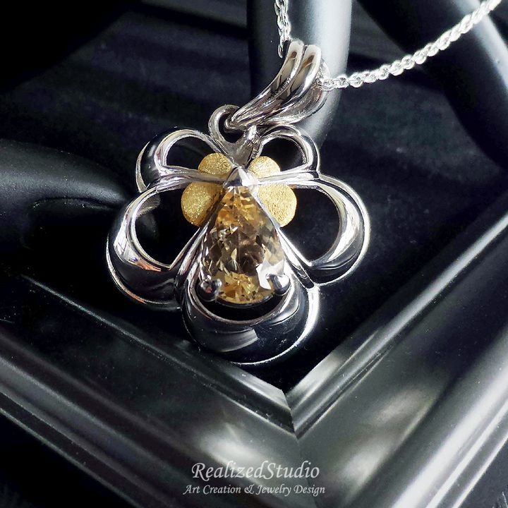 P17410 Golden Leaf Pendant 002