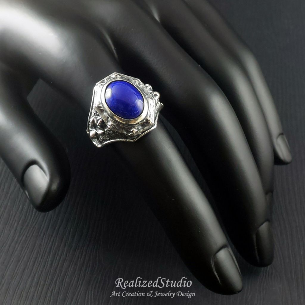 R20303 petragharti oval lapis cab ring 003