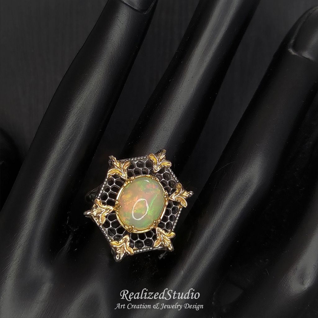 R23Q02 004 opal signet ring tulle snowflake design