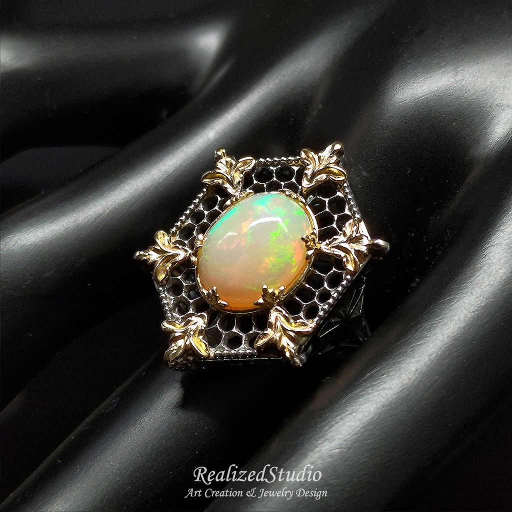 R23Q02 016 opal signet ring tulle snowflake design