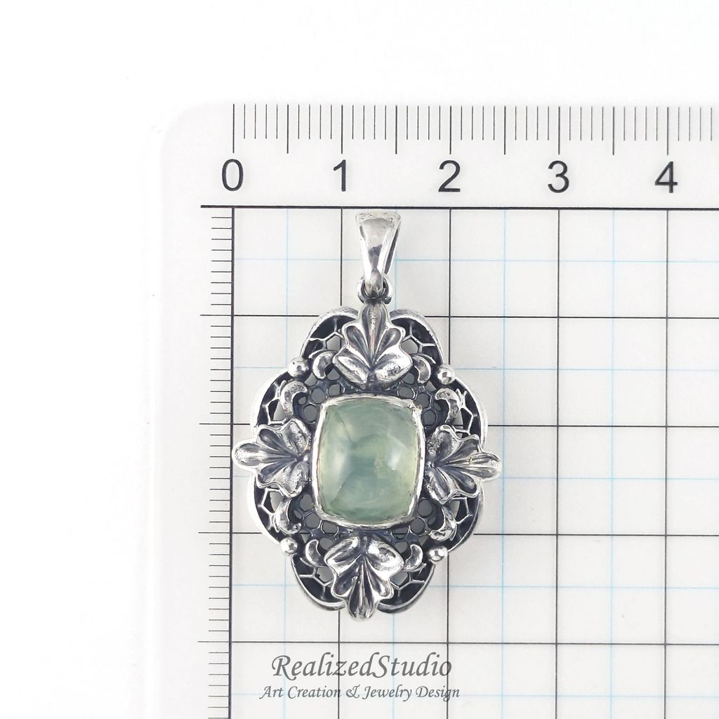 P21Q24n286b Prehnite 003