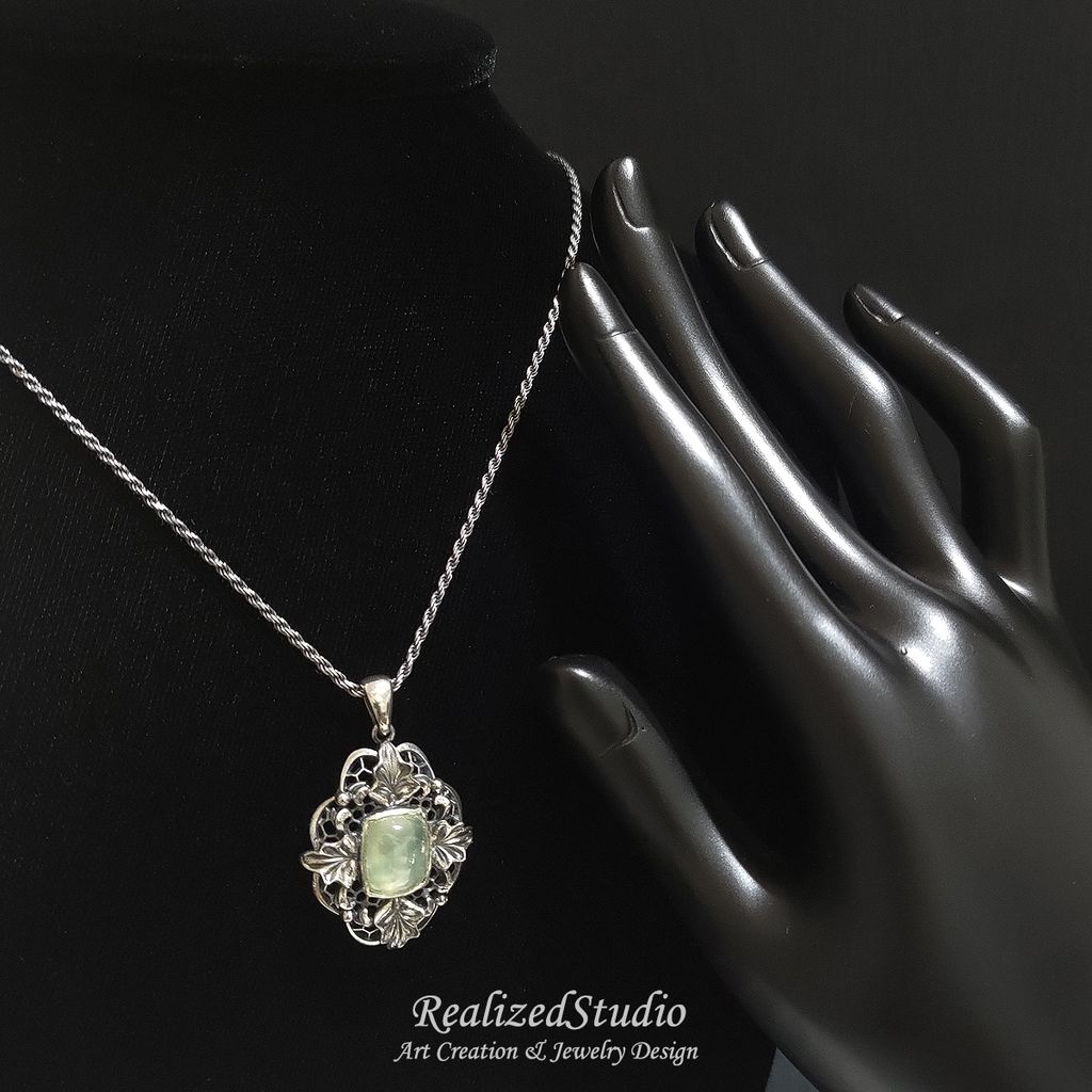 P21Q24n286b Prehnite 005