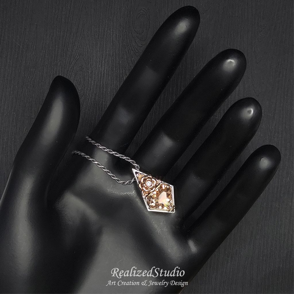 P24428n302 Golden Rose Empire Topaz Pendant 005