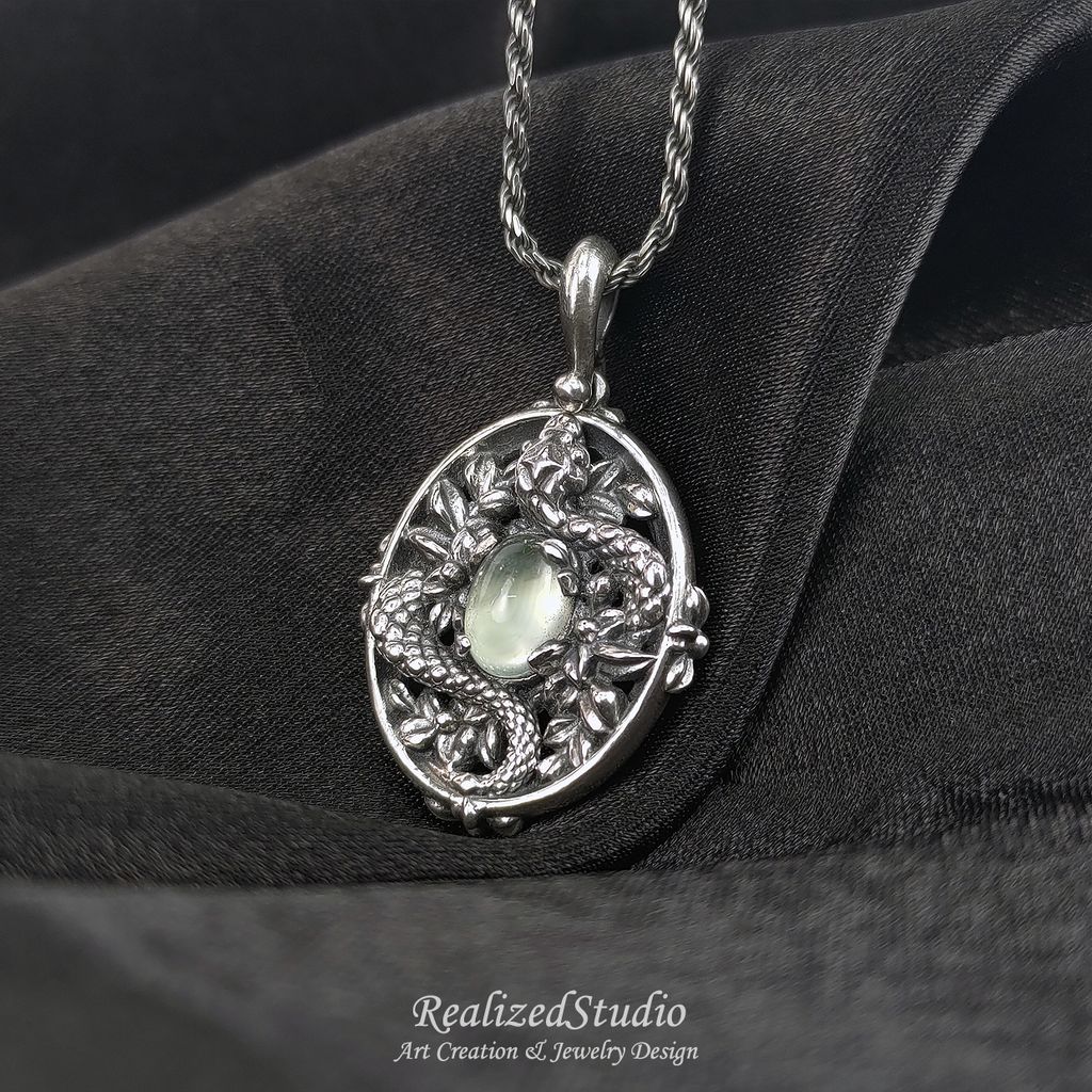 P25101n53 snake garden pendant prehnite green rzsk 006