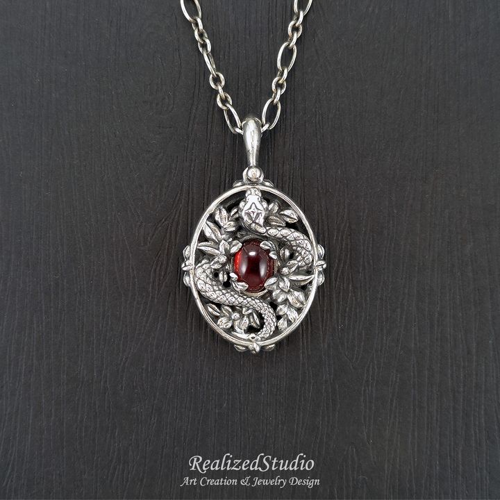P25101n16 snake garden pendant garnet red rzsk 002 RealizedStudio jewelry