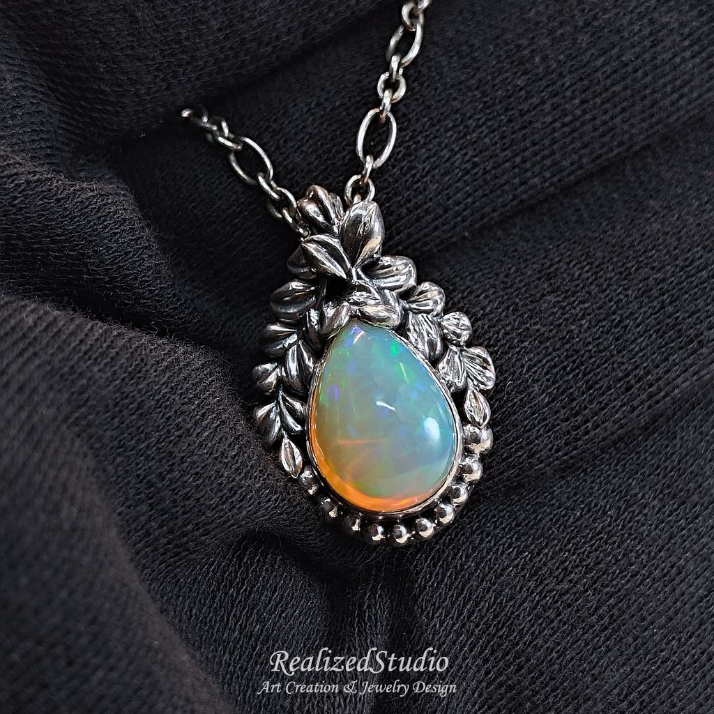 P25Q12n252 verduxo dew opal silver pendant vine leaf retro design 006