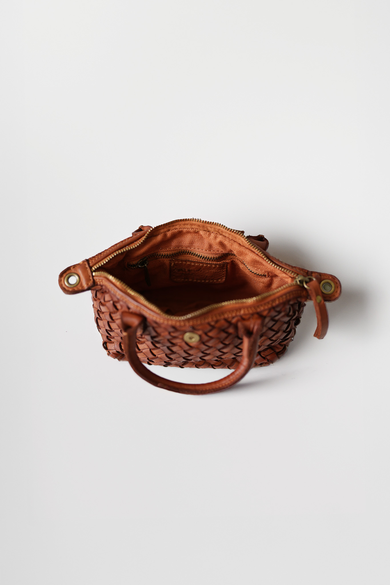 product_a568_cognac_3