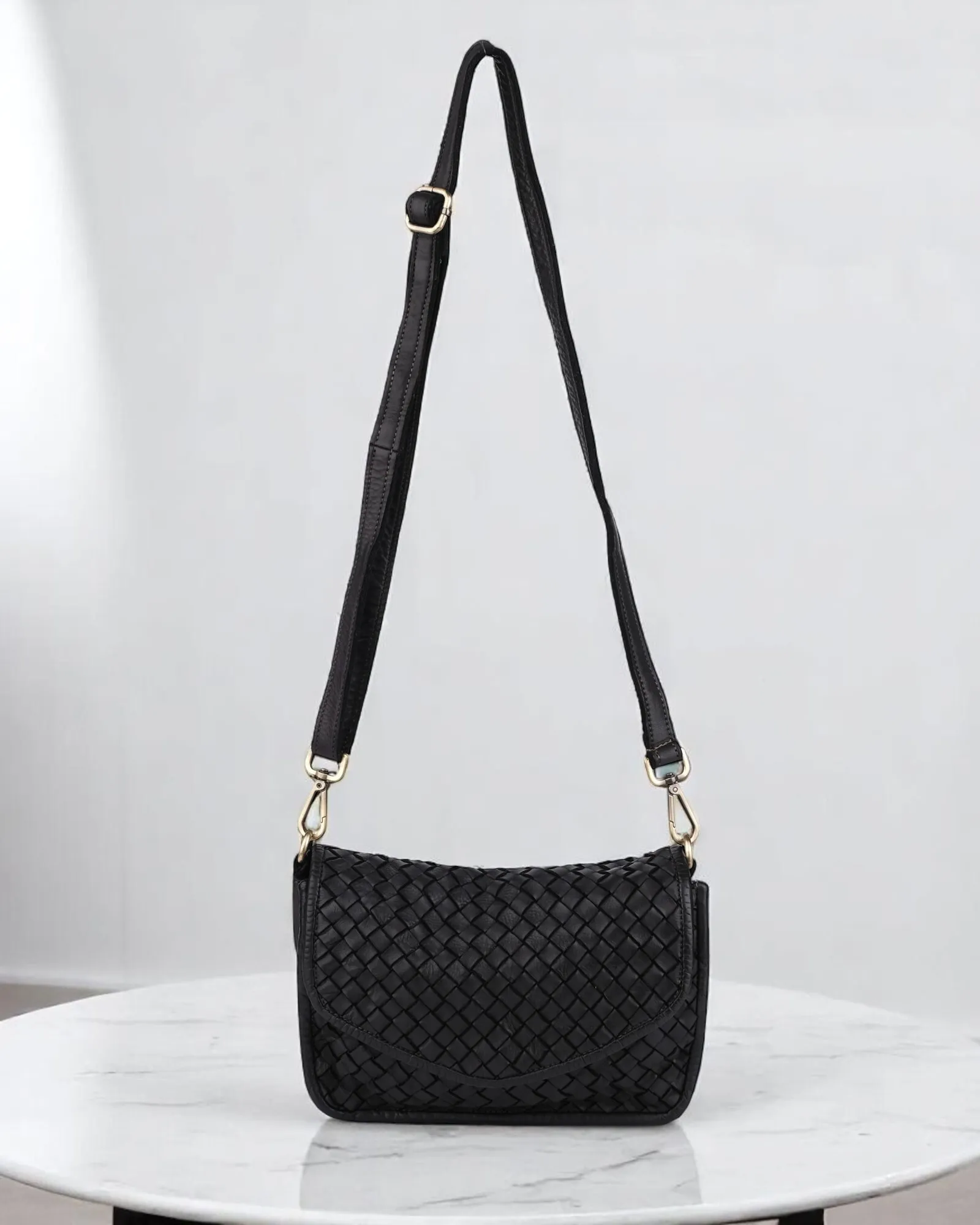 product_a548_black_1-Photoroom