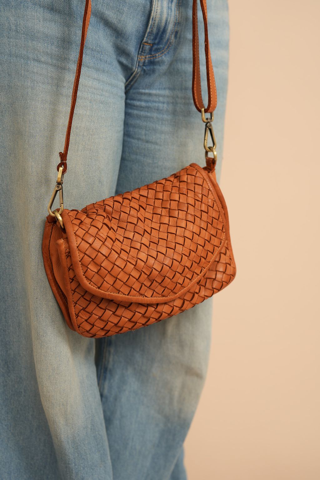 product_a548_cognac_4