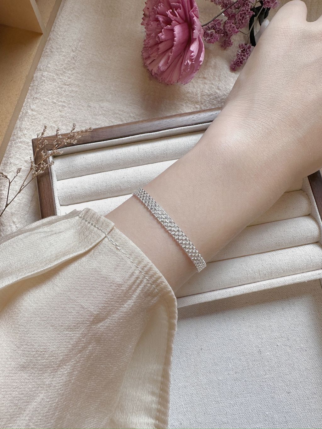 01bb6ba804af76b328dad53a3779bb666545ea56b1